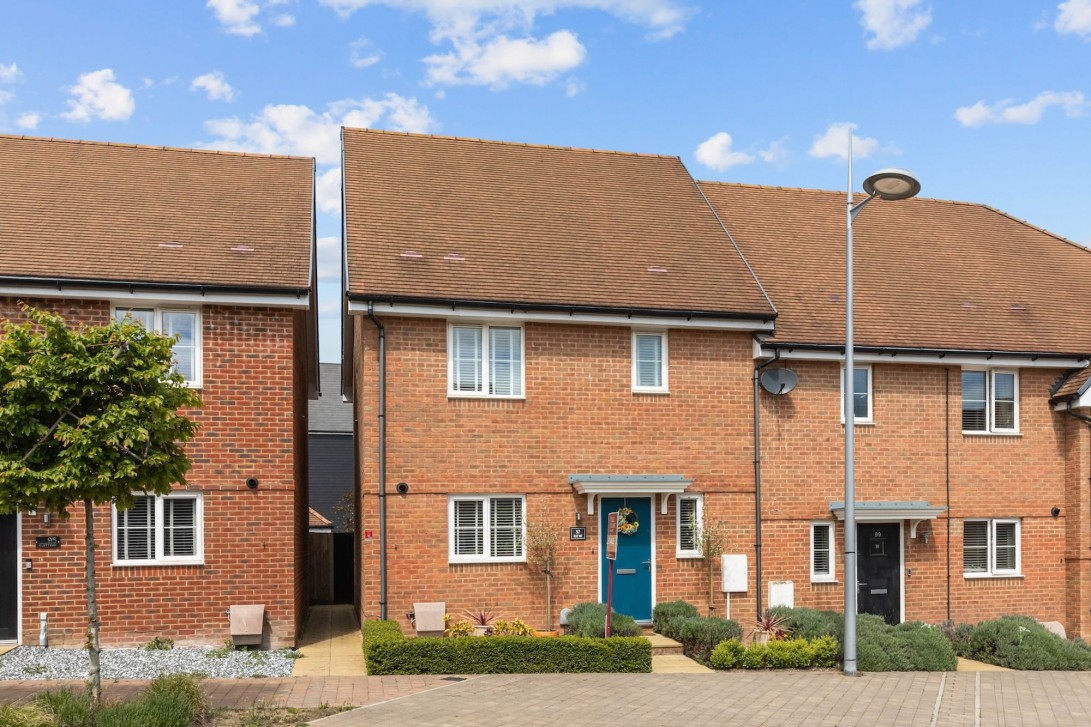 Photo of 97 Illett Way, Horsham