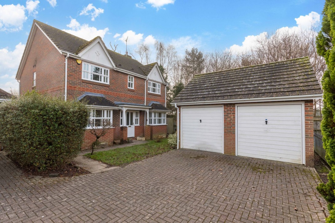 Photo of 18 The Stennings, East Grinstead