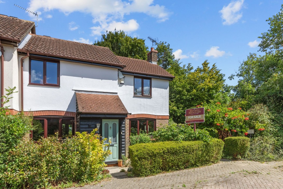 Photo of 34 Burns Close, Horsham