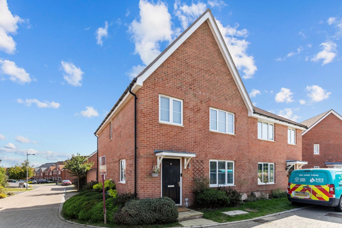 Photo of 19 Arun Valley Way, Horsham