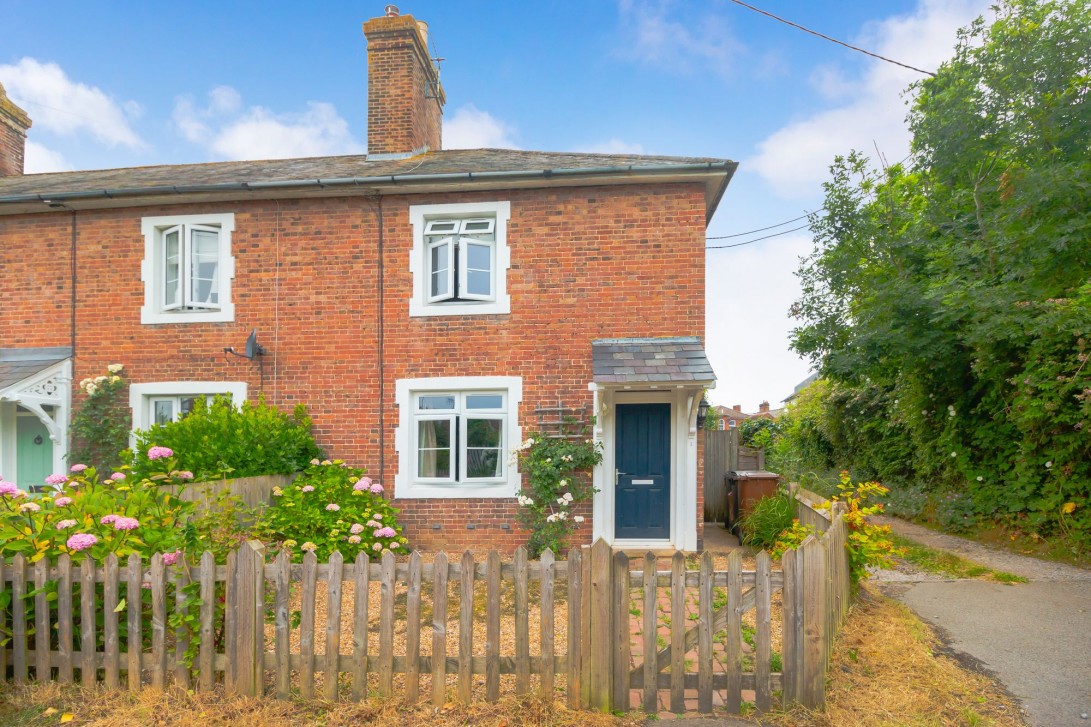 Photo of 1 Meadow Place, Uckfield