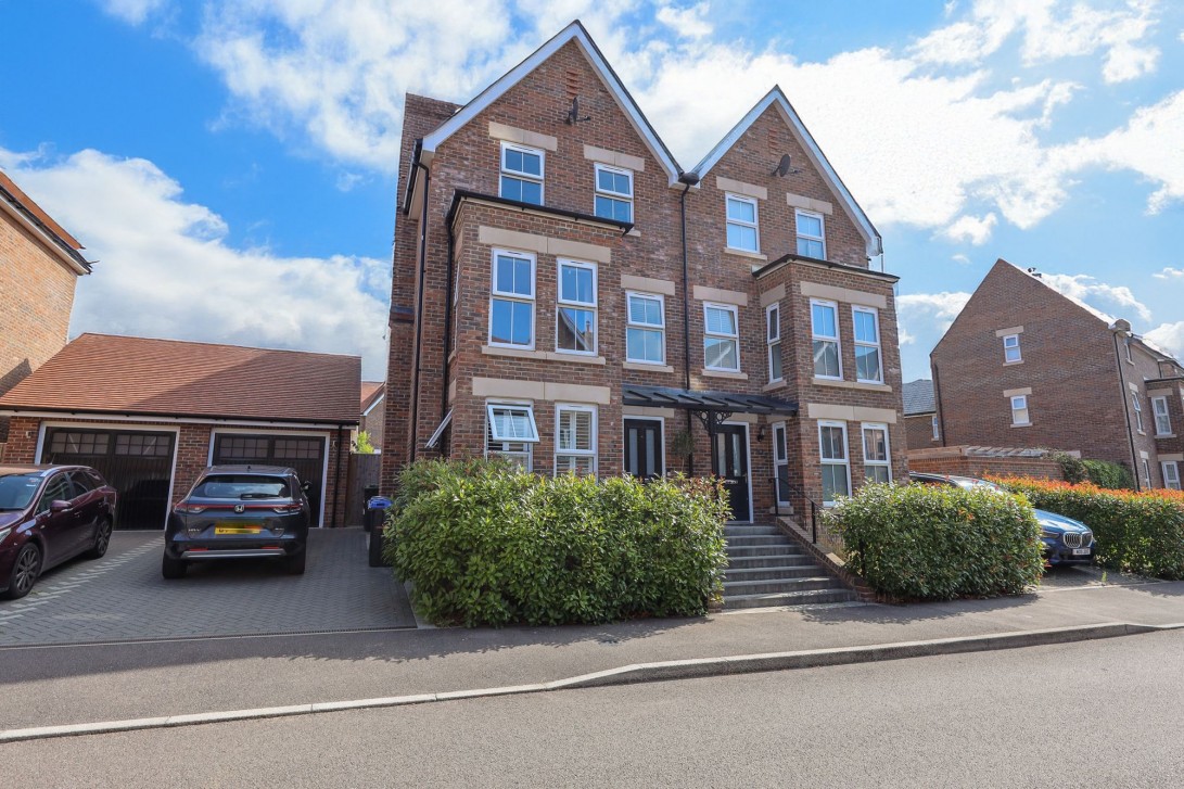 Photo of 53 Curf Way, Burgess Hill