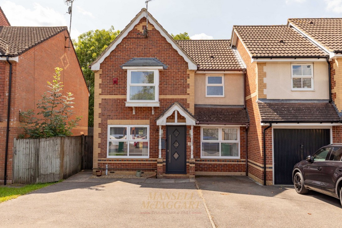 Photo of 17 Beckford Way, Crawley