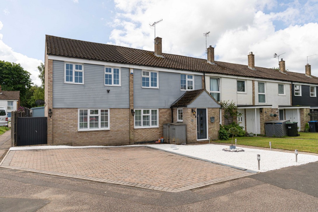 Photo of 32 Fairway, Crawley
