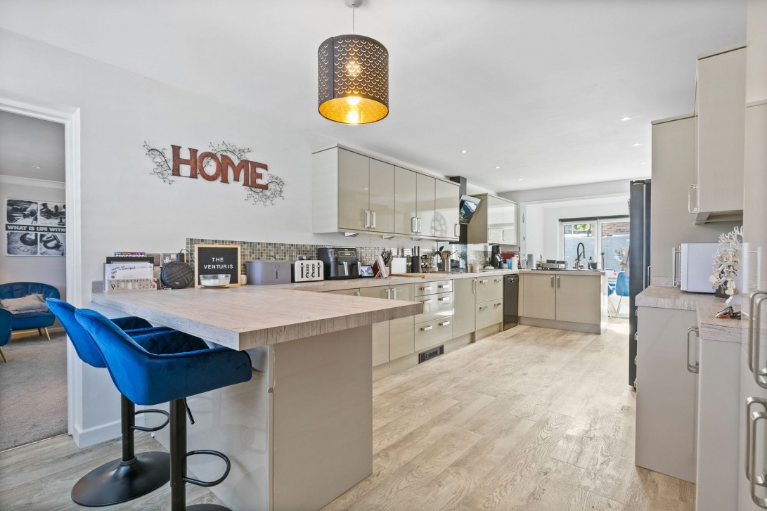 Photo of 32 Fairway, Crawley