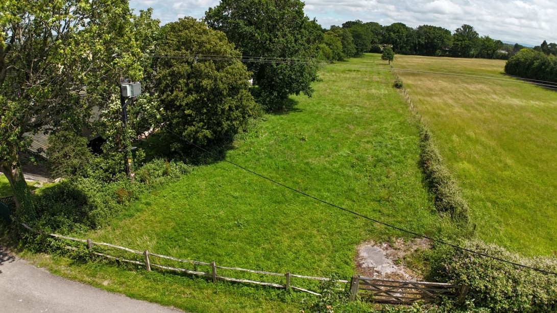 Photo of Thornhill Barn, Billingshurst Road, Coolham