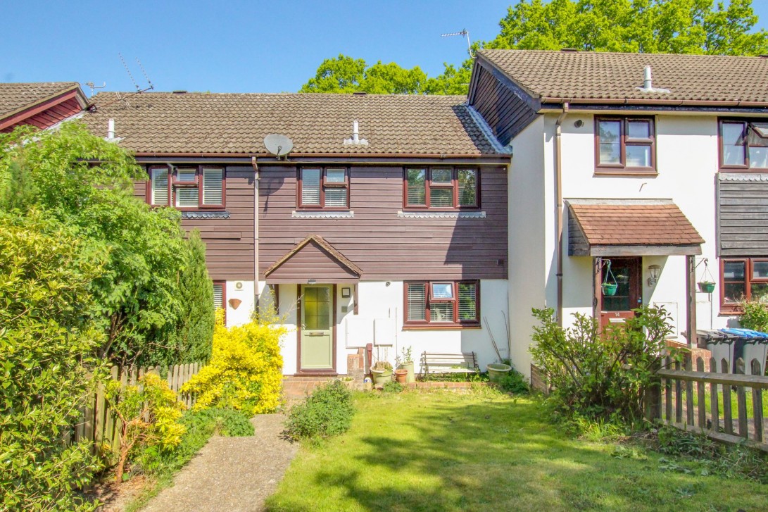 Photo of 15 Holmbush Close, Haywards Heath