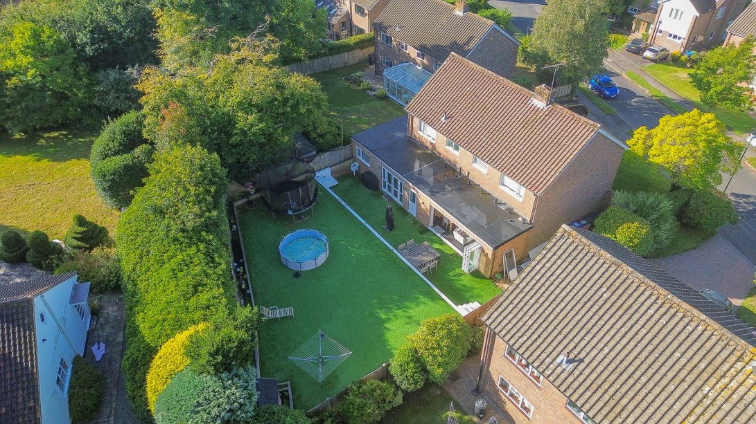 Photo of 21 Weald Rise, Haywards Heath