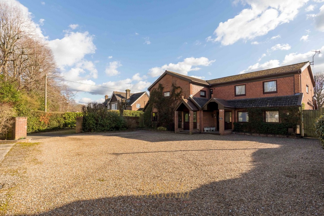 Photo of 138 Three Bridges Road, Crawley