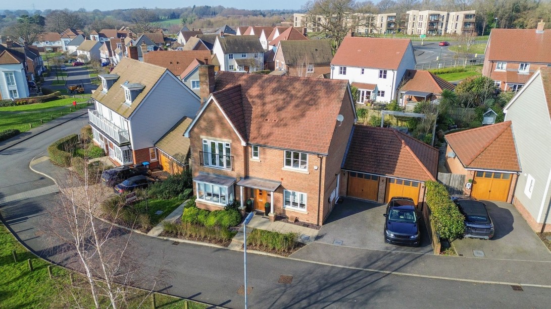 Photo of 3 Cheales Close, Haywards Heath