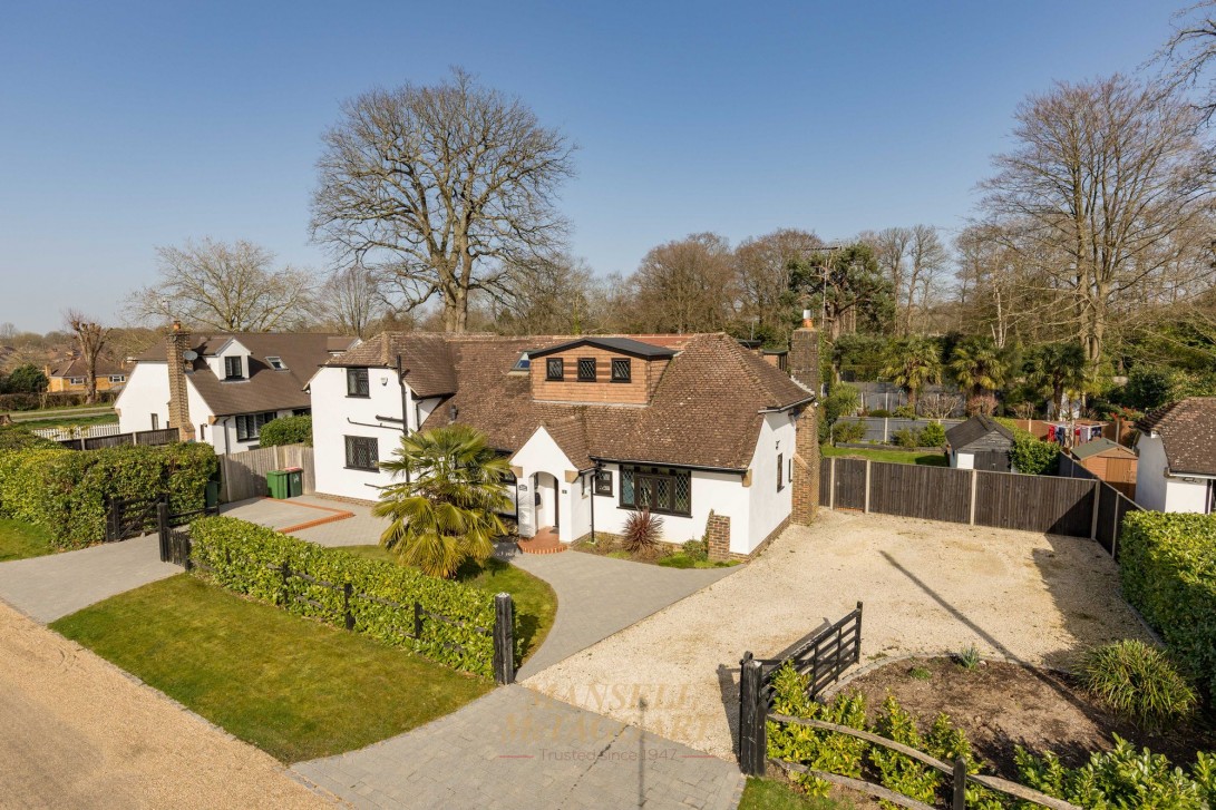 Photo of 5 Barnwood, Crawley