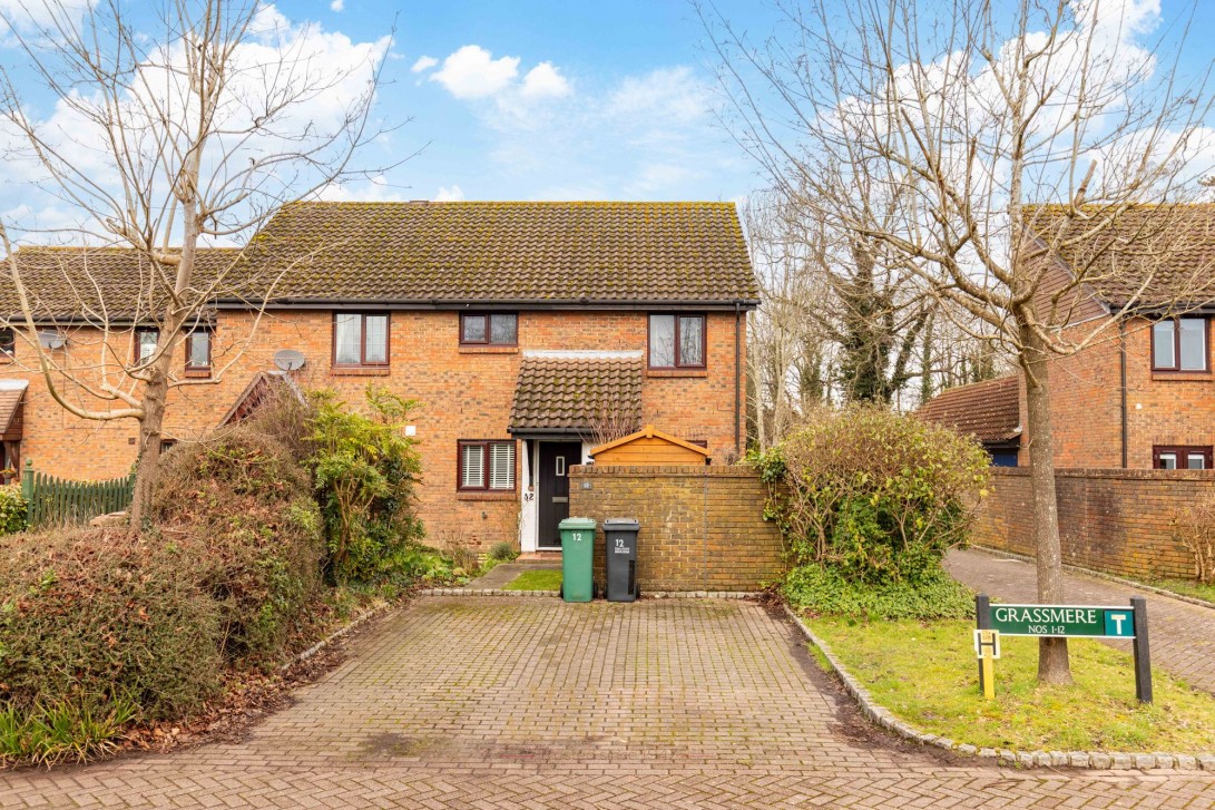 Photo of 12 Grassmere, Horley