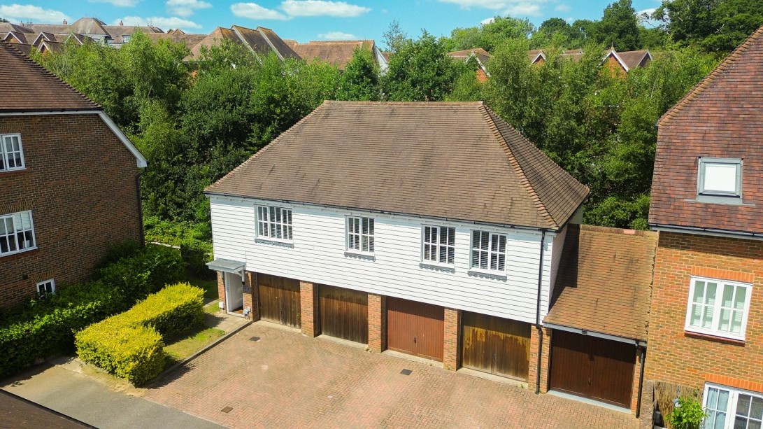 Photo of 25 Farriers Lea, Haywards Heath