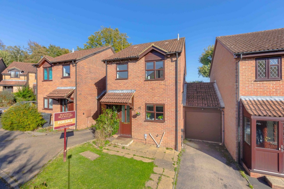 Photo of 18 Oliver Close, Crowborough