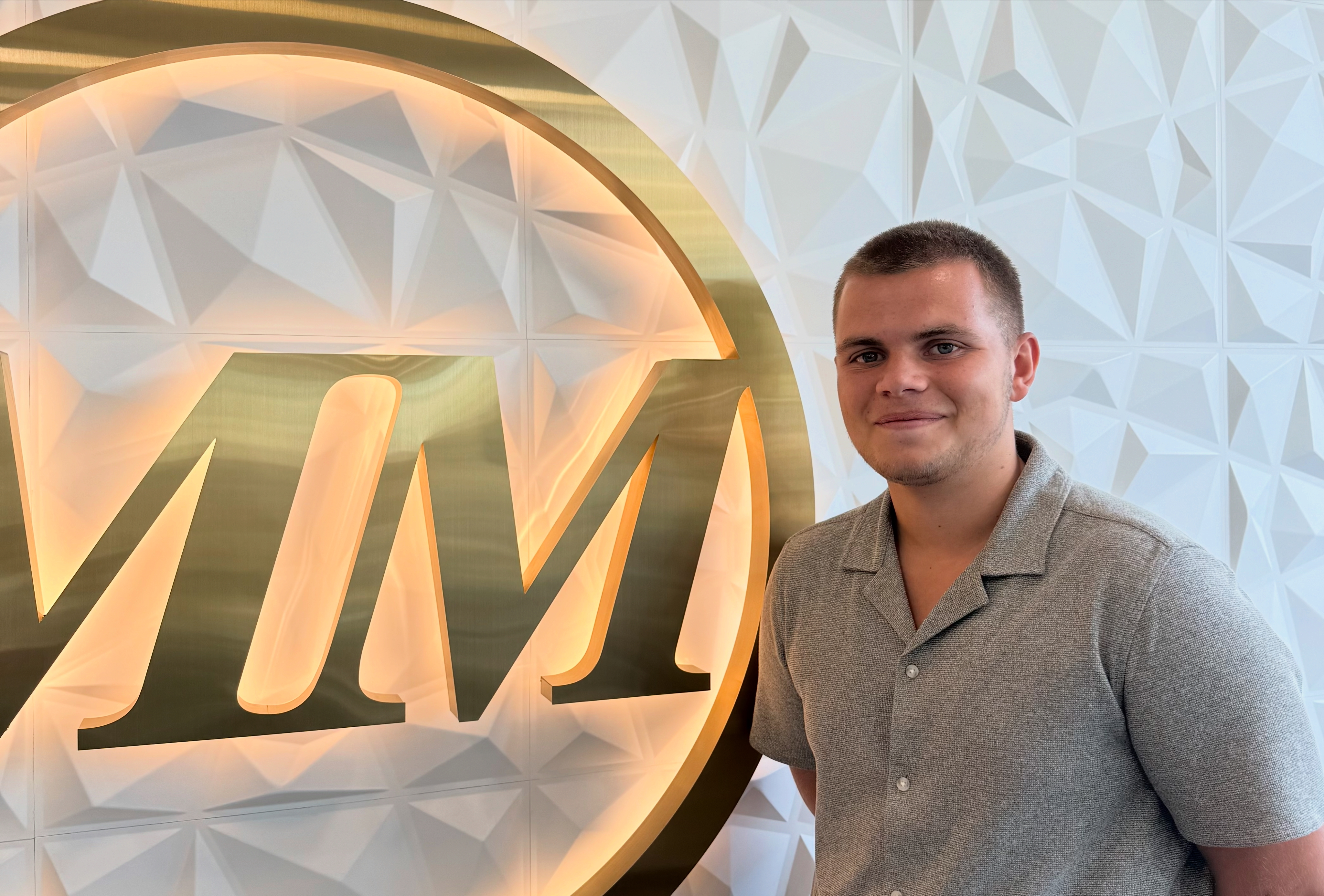 Harry Grant, Sales Consultant