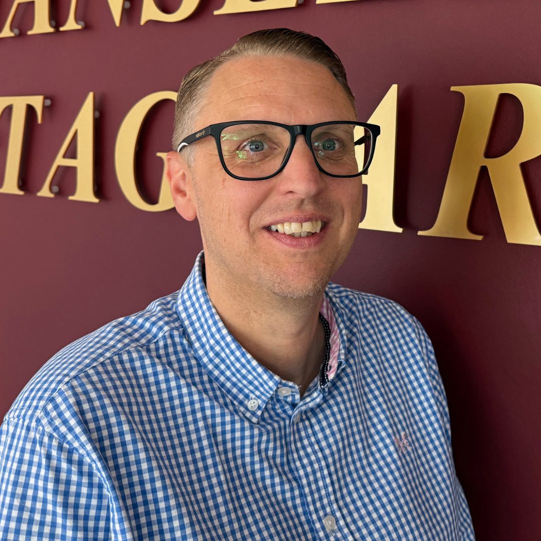 Matthew Jones, Sales Manager