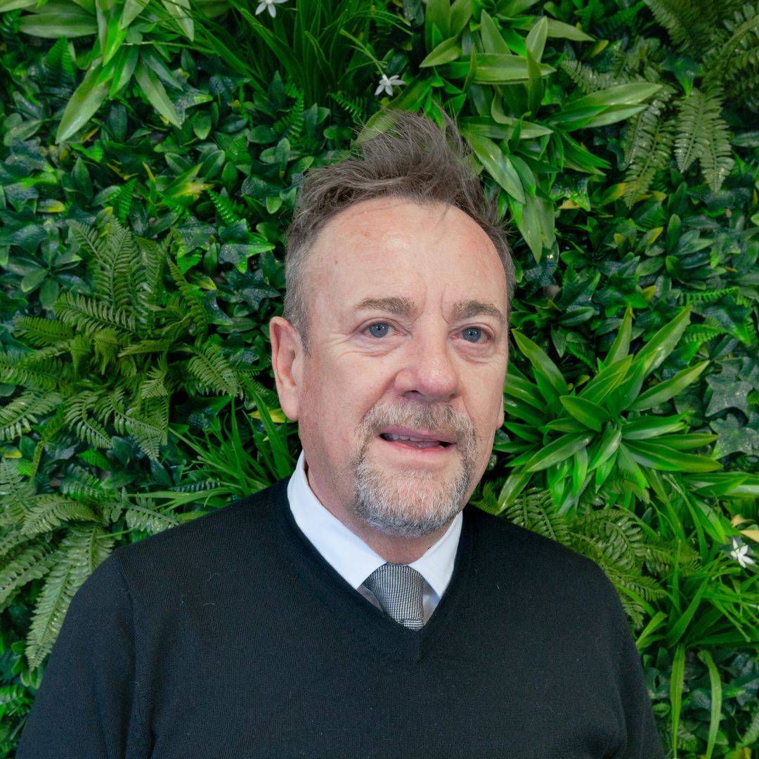 Paul Morris, Sales Manager