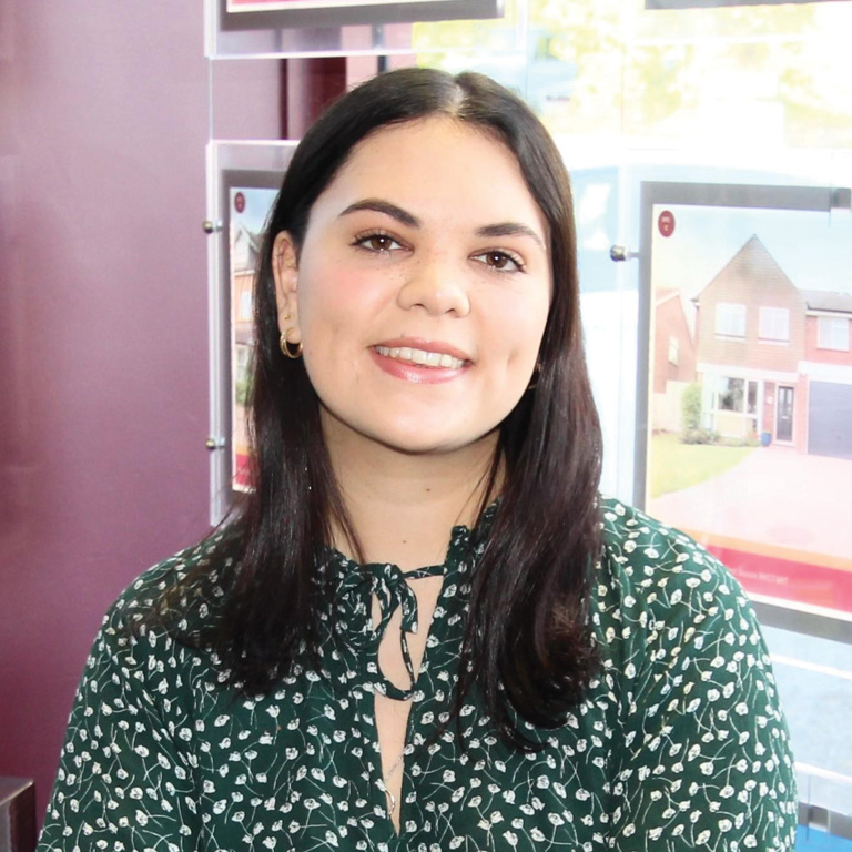 Selina Bradbury, Senior Negotiator & Social Media Manager